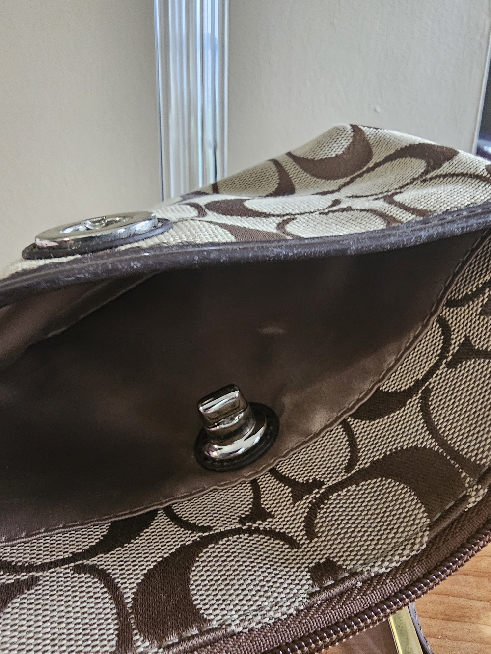 Coach Signature Canvas Brown Wristlet - Picture 10 of 10